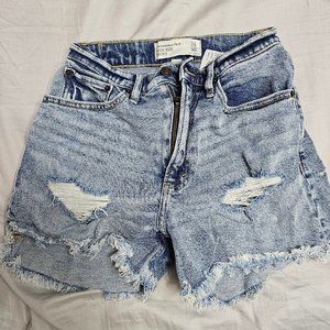 Abercrombie & Fitch high rise short
